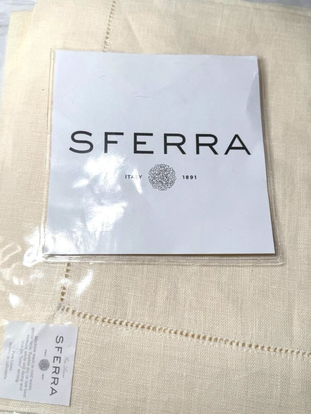 Sferra Festival Placemats Set of 4 14x20 Eggshell 100% Linen Hemstitch